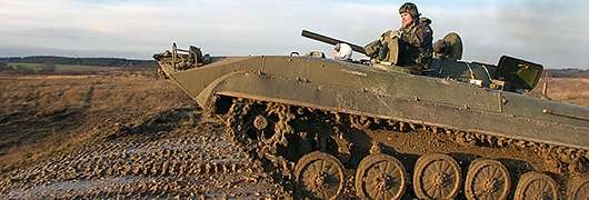 Bild Fahrt mit dem Kampfschützenpanzer BMP-1