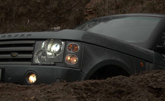 outdoor-action-land-rover-off-road-range-rover-7080.jpg