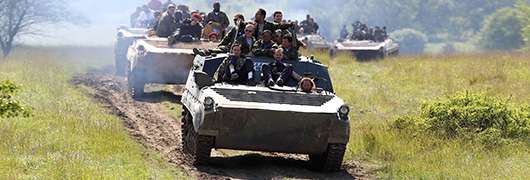 Bild Mitfahrt im Kampfschützenpanzer BMP-1