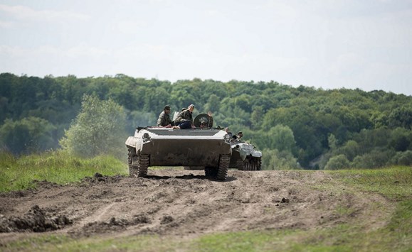 bmp-tank-driiving-prague-gallery-3.jpg