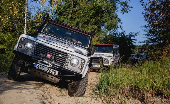 land-rover-defender-gallery-4.jpg
