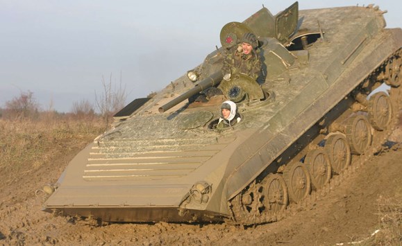 bmp-tank-driiving-prague-gallery-4.jpg